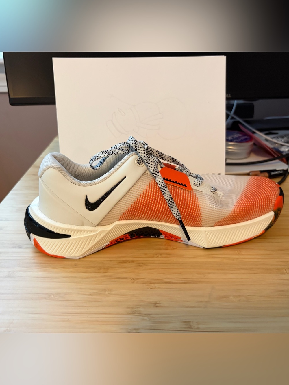 Nike Metcon 10 Women’s size 7  White Black & Orange Athletic Running Shoe